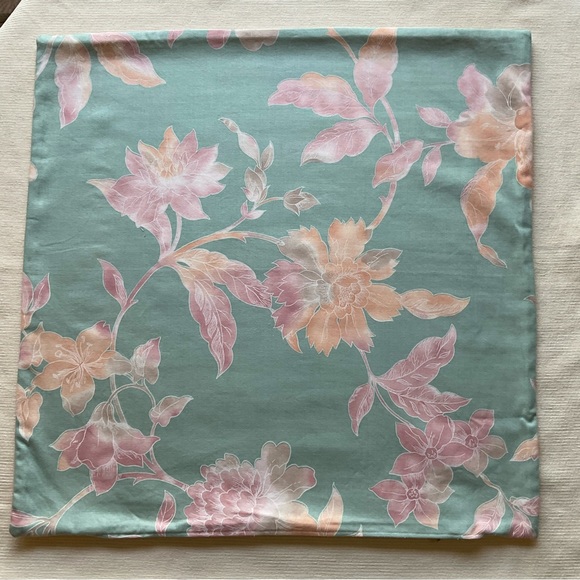 Custom Accent Pillow Cover 24" X 24” - Picture 3 of 5